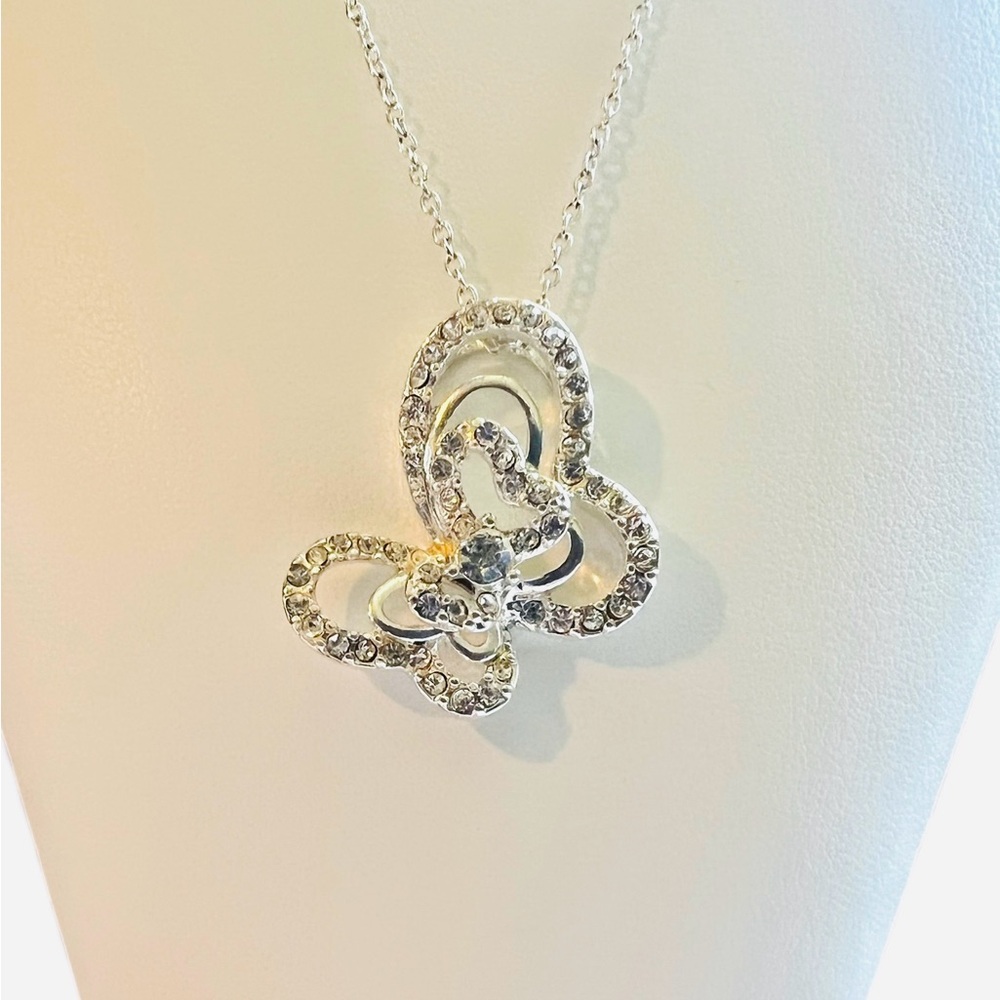 Avon Silver Tone Butterfly Rhinestone Necklace